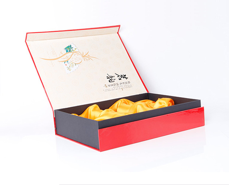 色丁布內(nèi)襯的茶葉包裝盒 色丁布內(nèi)襯的茶葉包裝盒