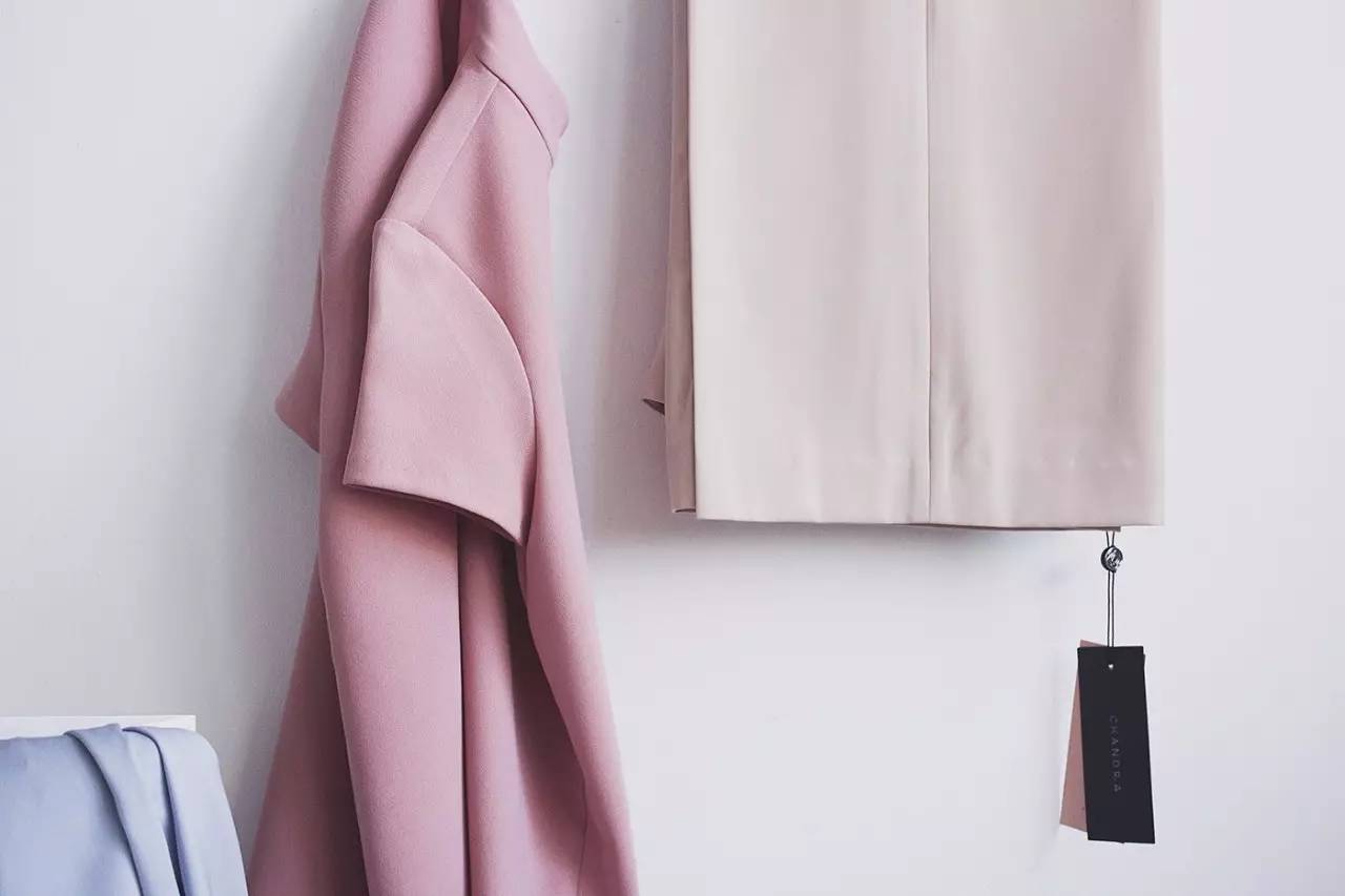 衣服吊牌生產(chǎn)廠家-廣州駿業(yè)包裝實業(yè)有限公司 衣服吊牌生產(chǎn)廠家