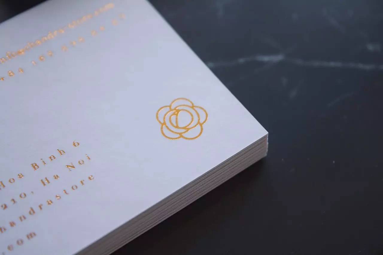 商標(biāo)吊牌廠家-廣州駿業(yè)包裝實業(yè)有限公司 商標(biāo)吊牌廠家