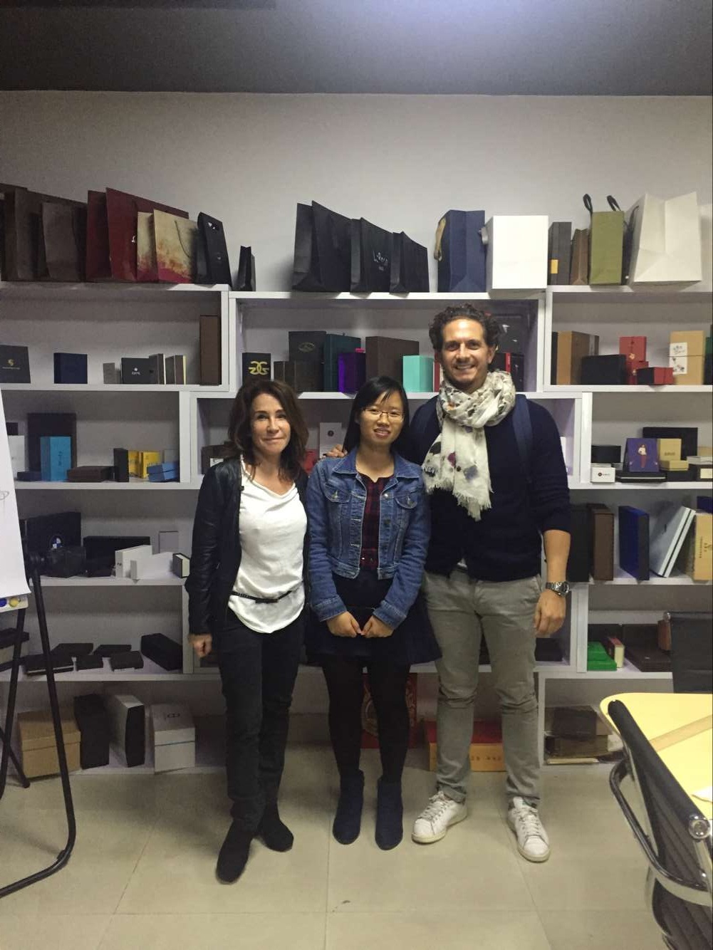 香水盒子廠-廣州駿業(yè)包裝實(shí)業(yè)有限公司 香水盒子廠