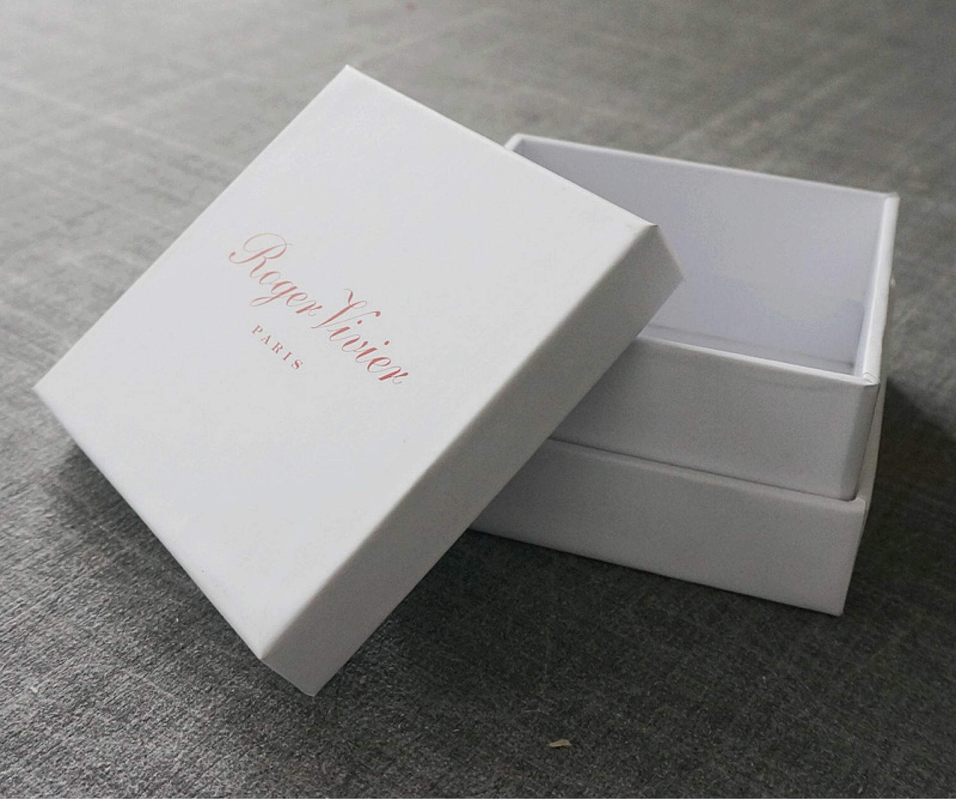 禮品包裝盒生產(chǎn)廠家-廣州駿業(yè)包裝實(shí)業(yè)有限公司 禮品包裝盒生產(chǎn)廠家