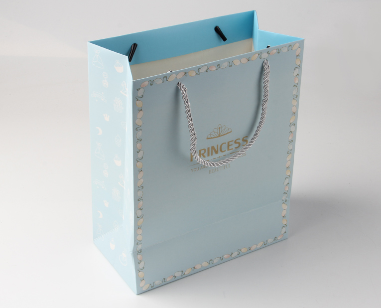 皮具禮品袋廠家對(duì)于市場(chǎng)分析以及借鑒 皮具禮品袋廠家對(duì)于市場(chǎng)分析以及借鑒