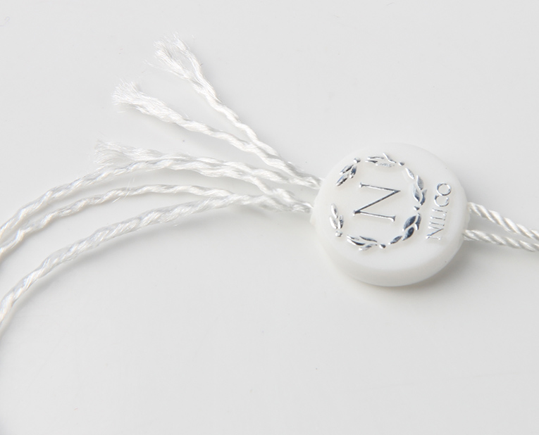 襯衫吊牌訂做幫你還原改革開放對行業(yè)影響的歷史 襯衫吊牌訂做幫你還原改革開放對行業(yè)影響的歷史