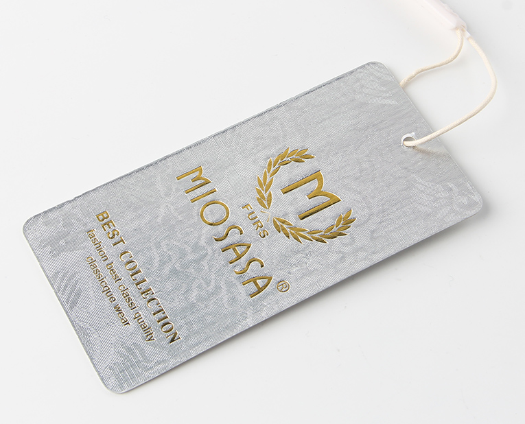 內(nèi)衣吊牌定做過(guò)程中，燙印不清晰不整齊的緣由