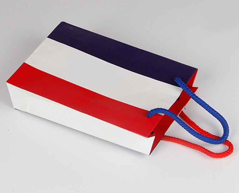 珠寶禮品袋制造商青睞的柯式印刷一般用的紙張有哪些種類(lèi) 珠寶禮品袋制造商青睞的柯式印刷一般用的紙張有哪些種類(lèi)