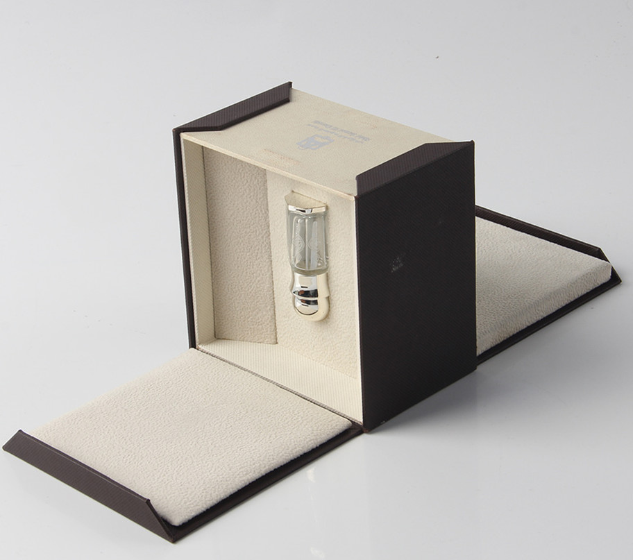 你可能不知道手環(huán)禮品盒工廠的"數(shù)據(jù)庫(kù)"舊墨回收的操作 你可能不知道手環(huán)禮品盒工廠的"數(shù)據(jù)庫(kù)"舊墨回收的操作