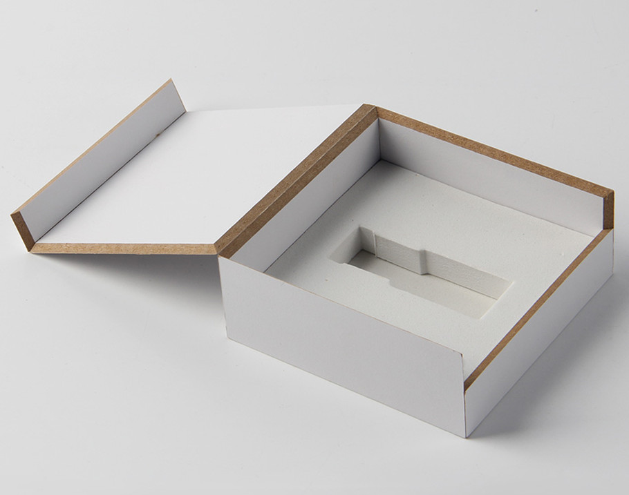 據(jù)襯衫禮品盒工廠研究，油墨的干燥方式能夠有效減少印制成本