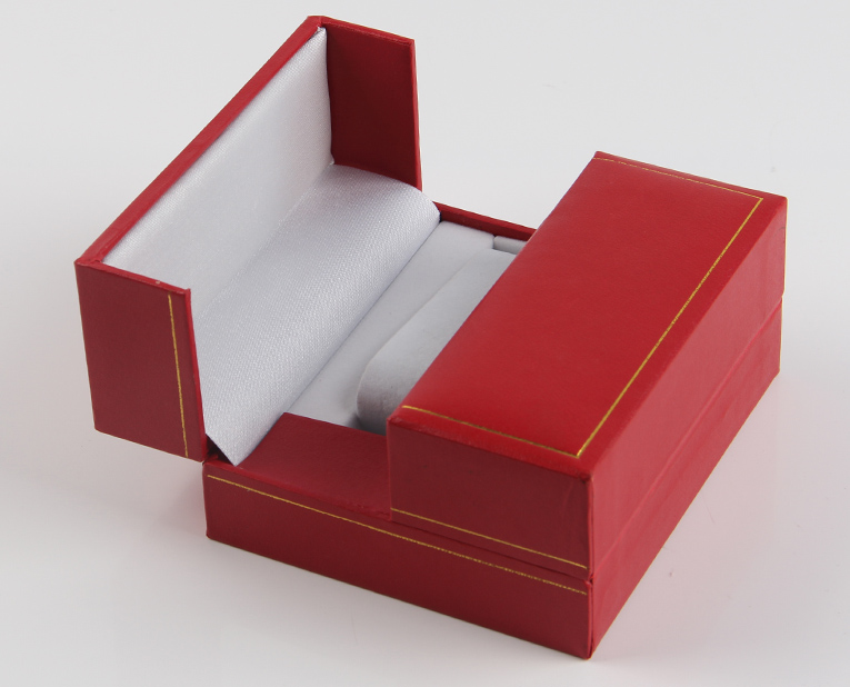 你的盒子油墨脫粉？看看手表包裝盒生產(chǎn)廠家是怎么解決的吧