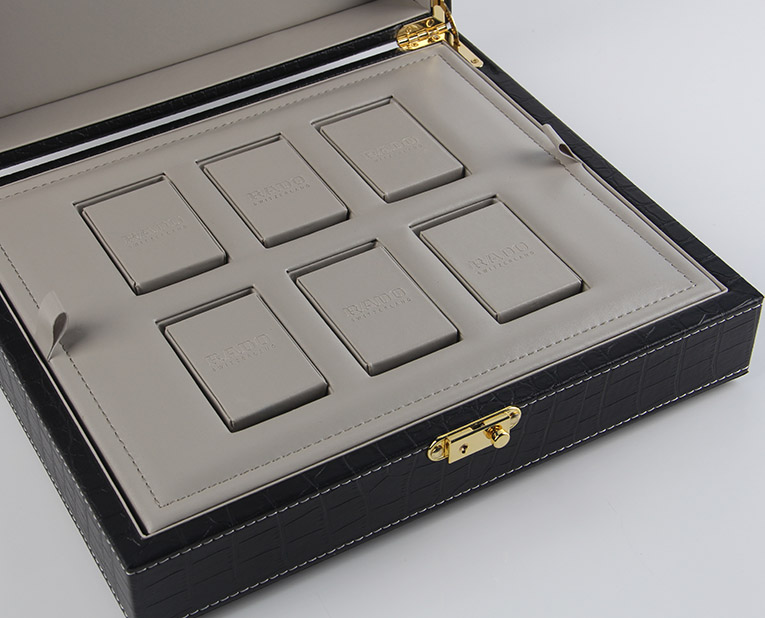 急死保健品盒子廠的老師傅，紙張原材料導致色差問題。