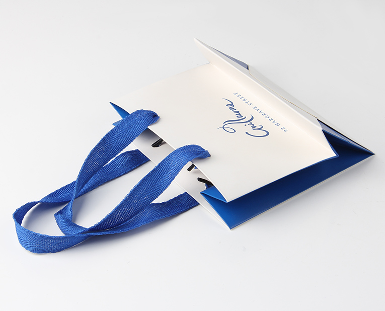 令保健品紙袋在定做出現(xiàn)波浪線還會(huì)由于烘干問題導(dǎo)致 令保健品紙袋在定做出現(xiàn)波浪線還會(huì)由于烘干問題導(dǎo)致