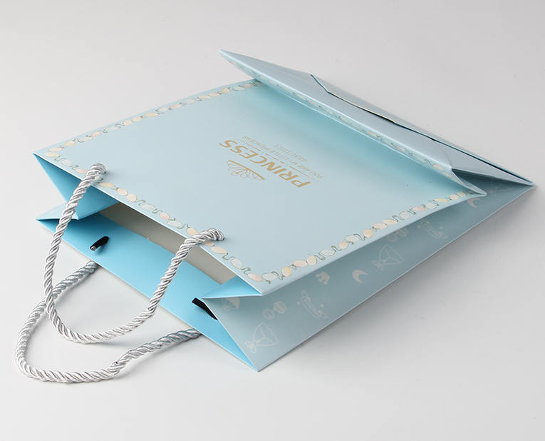 化妝品紙袋在定做過程中容易遺忘可以避免覆膜出錯的知識 化妝品紙袋在定做過程中容易遺忘可以避免覆膜出錯的知識