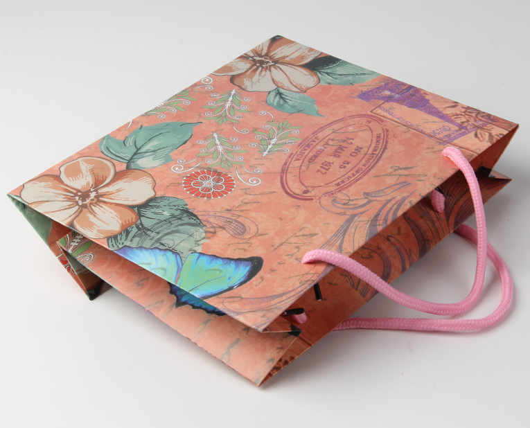 發(fā)改委實錘塑料垃圾，對化妝品禮品袋工廠來說，紙質將取代