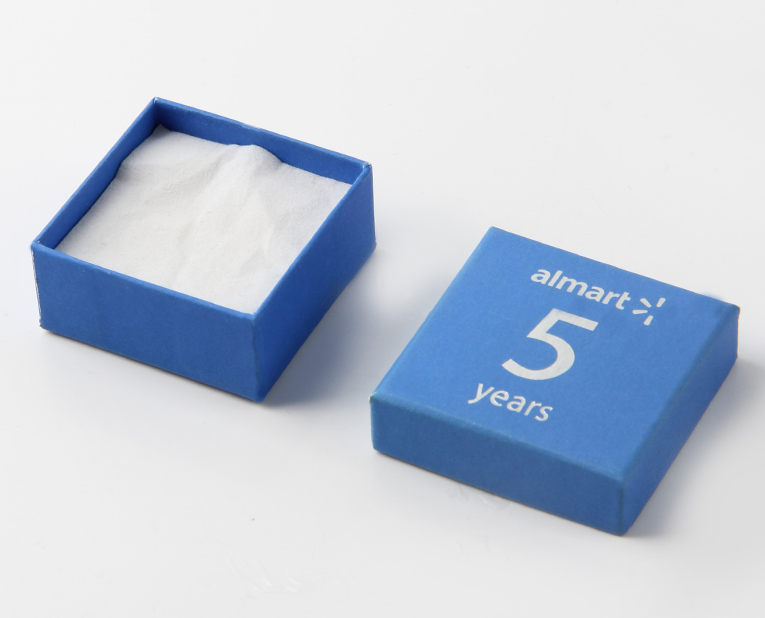 耳環(huán)的包裝盒如果在訂做時(shí)使用快速固著的油墨，效率1倍以上！