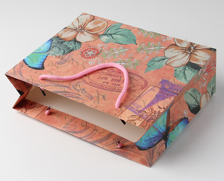 鑒別內(nèi)衣紙袋廠家是正規(guī)還是作坊，只需要用到你的指甲