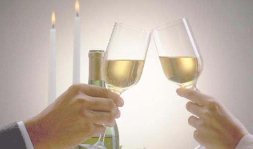 借著315之際，廣州的吊牌廠給你掃盲告訴你什么是兜底條款