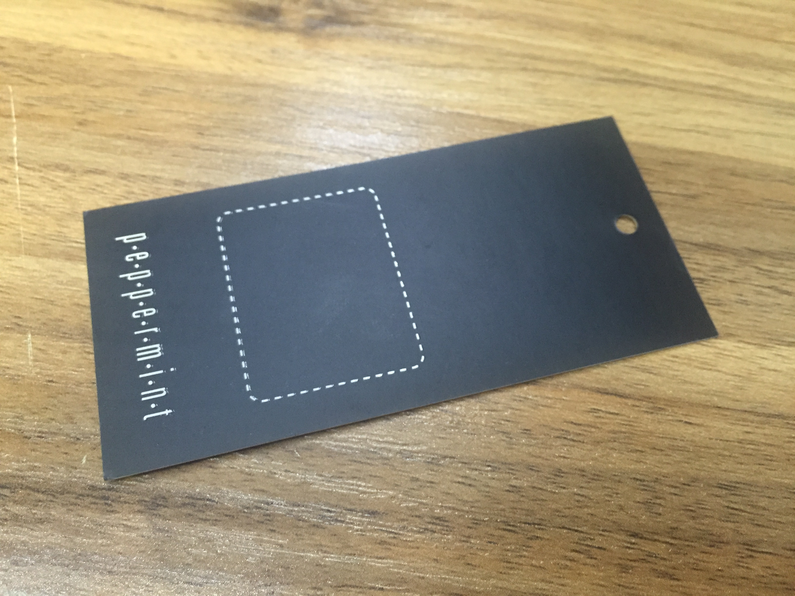 從t恤紙牌工廠回來的譚師傅，告訴我們他的苦逼經歷