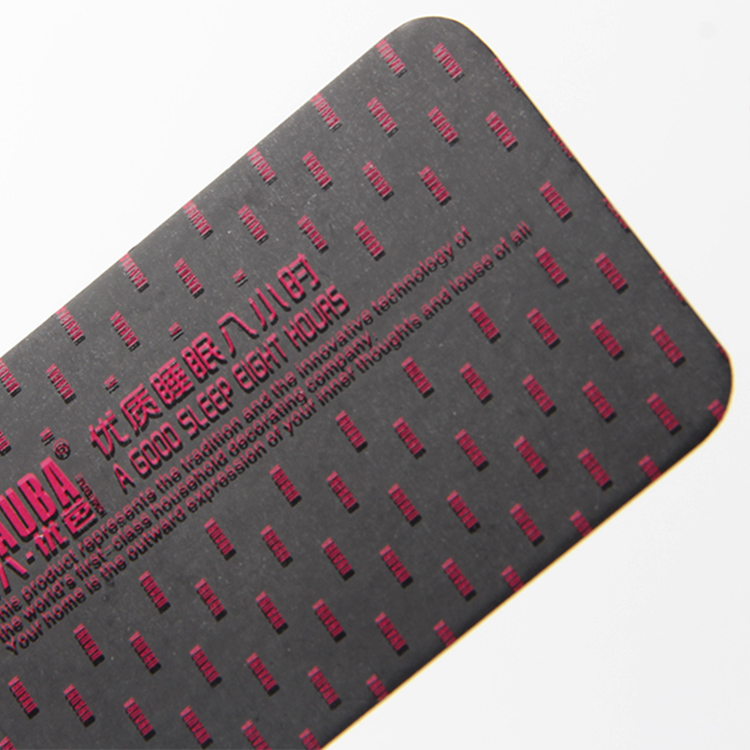 珠寶首飾如果要選擇吊牌定做材料，可以嘗鮮pvc材料哦