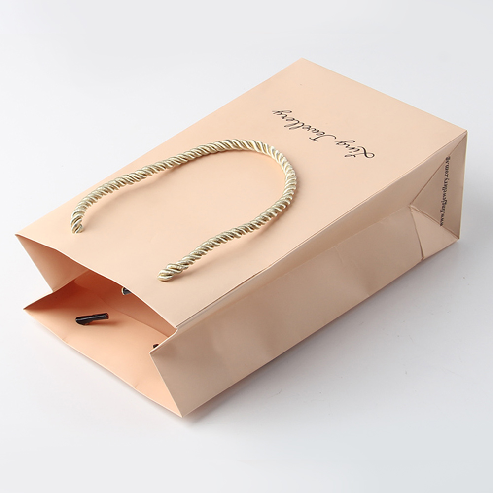 不管是不是首飾紙袋定做，工廠也不會(huì)打破約定俗成的規(guī)則