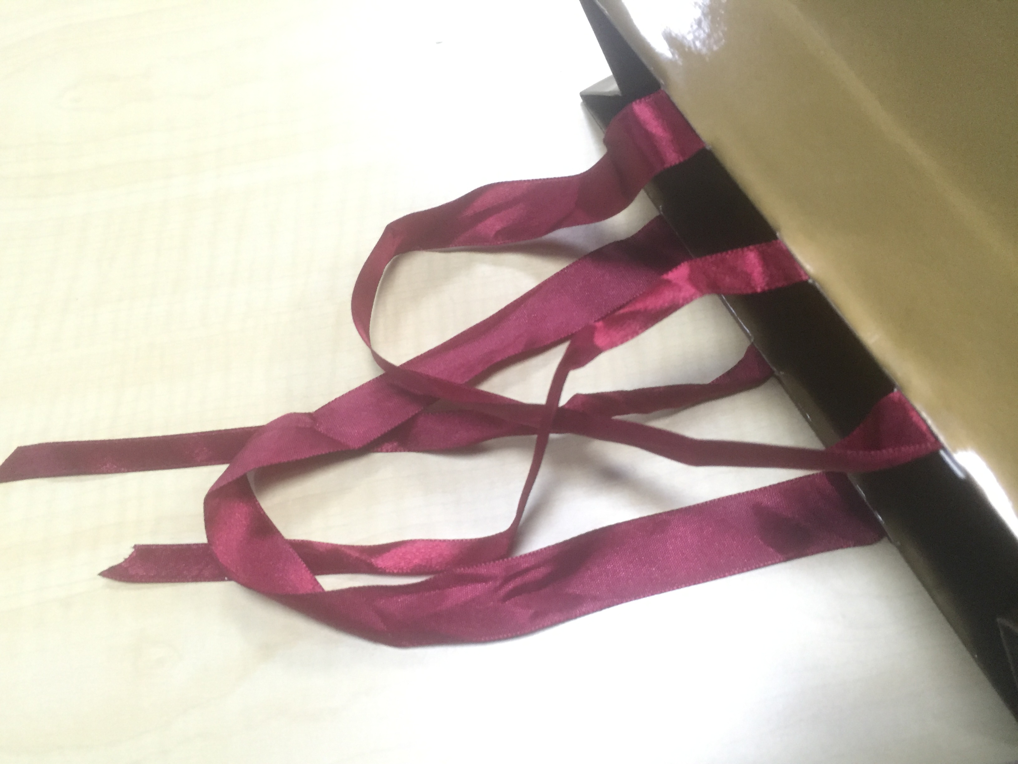 隨手分析一下高檔紙袋定做的3個普遍特征 隨手分析一下高檔紙袋定做的3個普遍特征