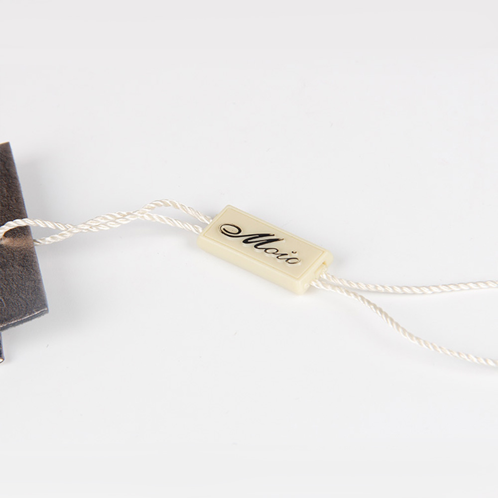 在電子產(chǎn)品的掛牌定制過程中，每一步都需要溝通恰當(dāng)