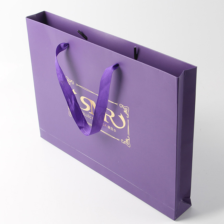 香水的禮品袋如果做超窄的訂制款式，千萬要注意這個(gè)細(xì)節(jié)