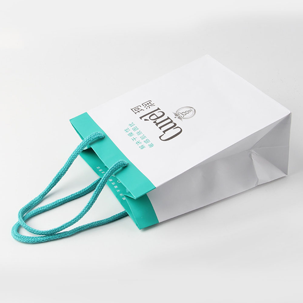 手機(jī)禮品袋之所以沒(méi)有定做出新花樣是因?yàn)檫@2點(diǎn)因素影響 手機(jī)禮品袋之所以沒(méi)有定做出新花樣是因?yàn)檫@2點(diǎn)因素影響