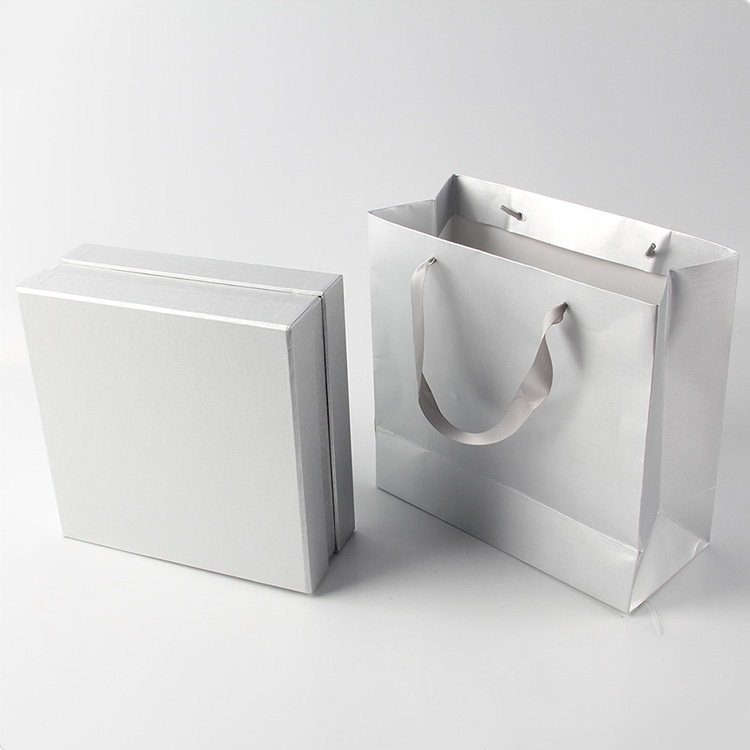 數(shù)碼打樣用于化妝品禮品袋訂做的2個(gè)直觀缺點(diǎn) 數(shù)碼打樣用于化妝品禮品袋訂做的2個(gè)直觀缺點(diǎn)