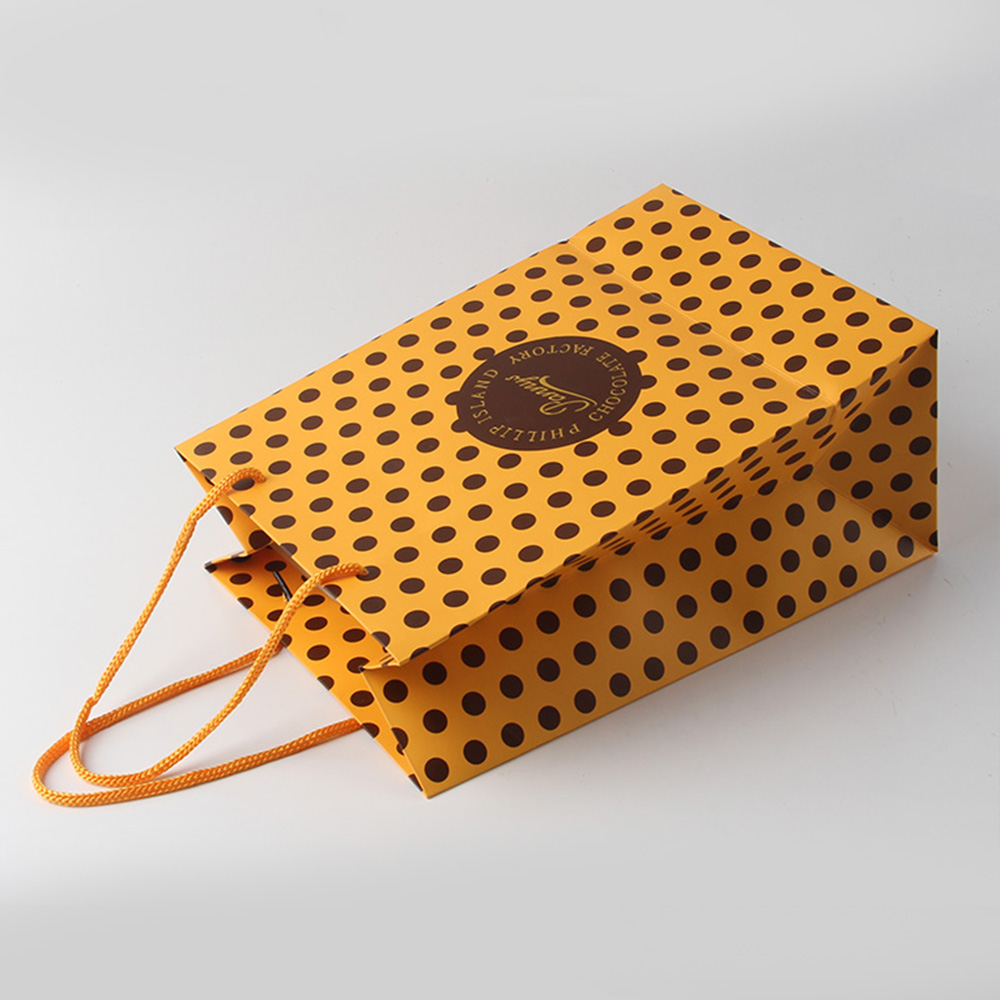 打包票的襯衫紙袋訂做廠家你最好小心點(diǎn) 打包票的襯衫紙袋訂做廠家你最好小心點(diǎn)