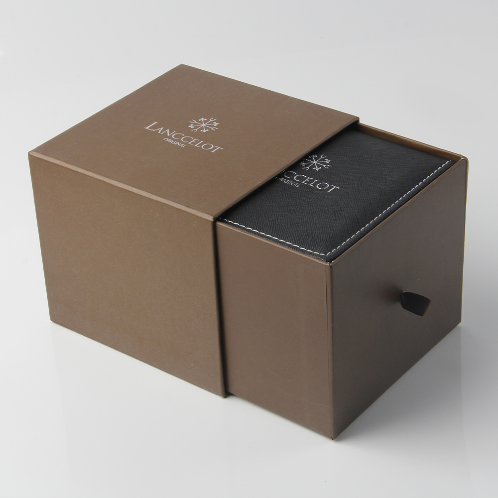 2個(gè)戒指盒子定做新興的裱紙突然躥紅 2個(gè)戒指盒子定做新興的裱紙突然躥紅