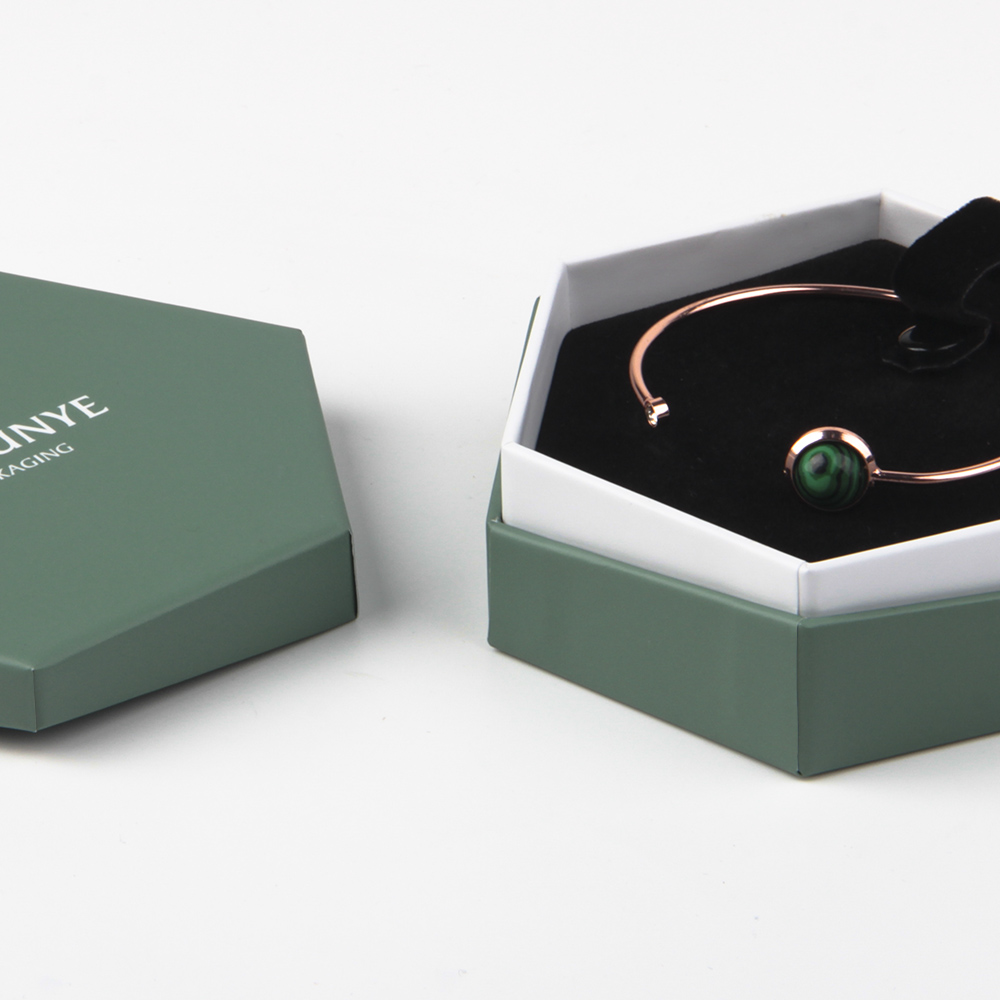 六角形珠寶首飾盒對比傳統(tǒng)抽屜盒優(yōu)勢有什么？