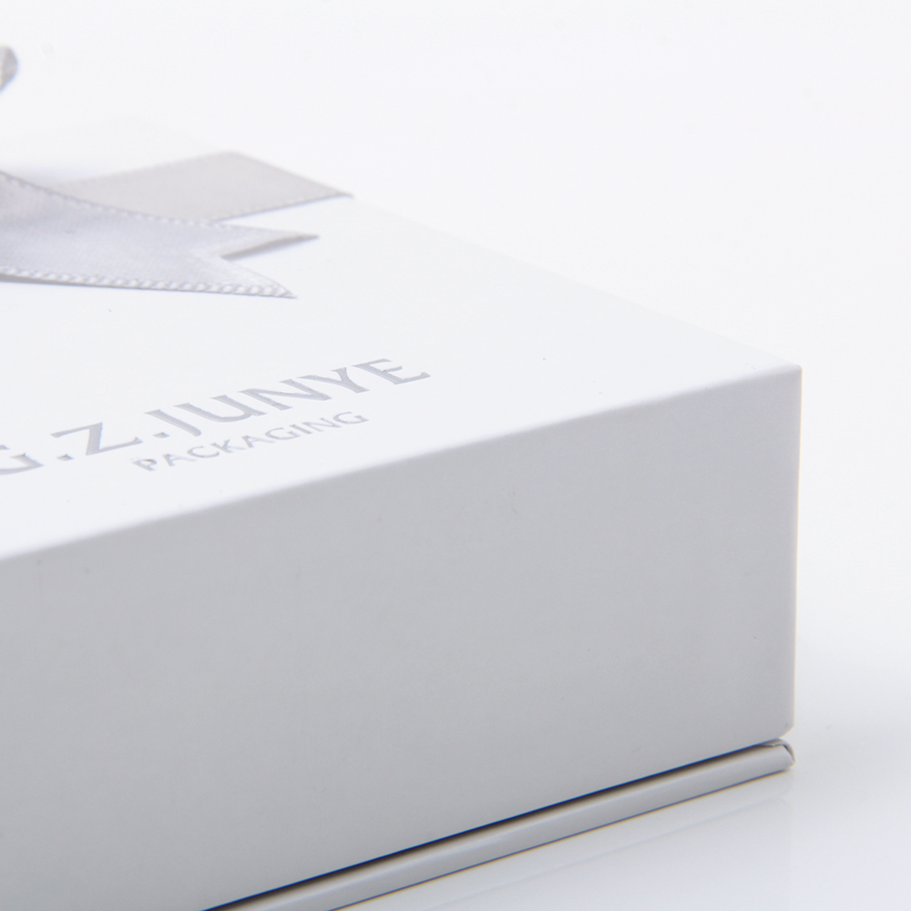 介紹3種不同類型的天地蓋珠寶盒 介紹3種不同類型的天地蓋珠寶盒