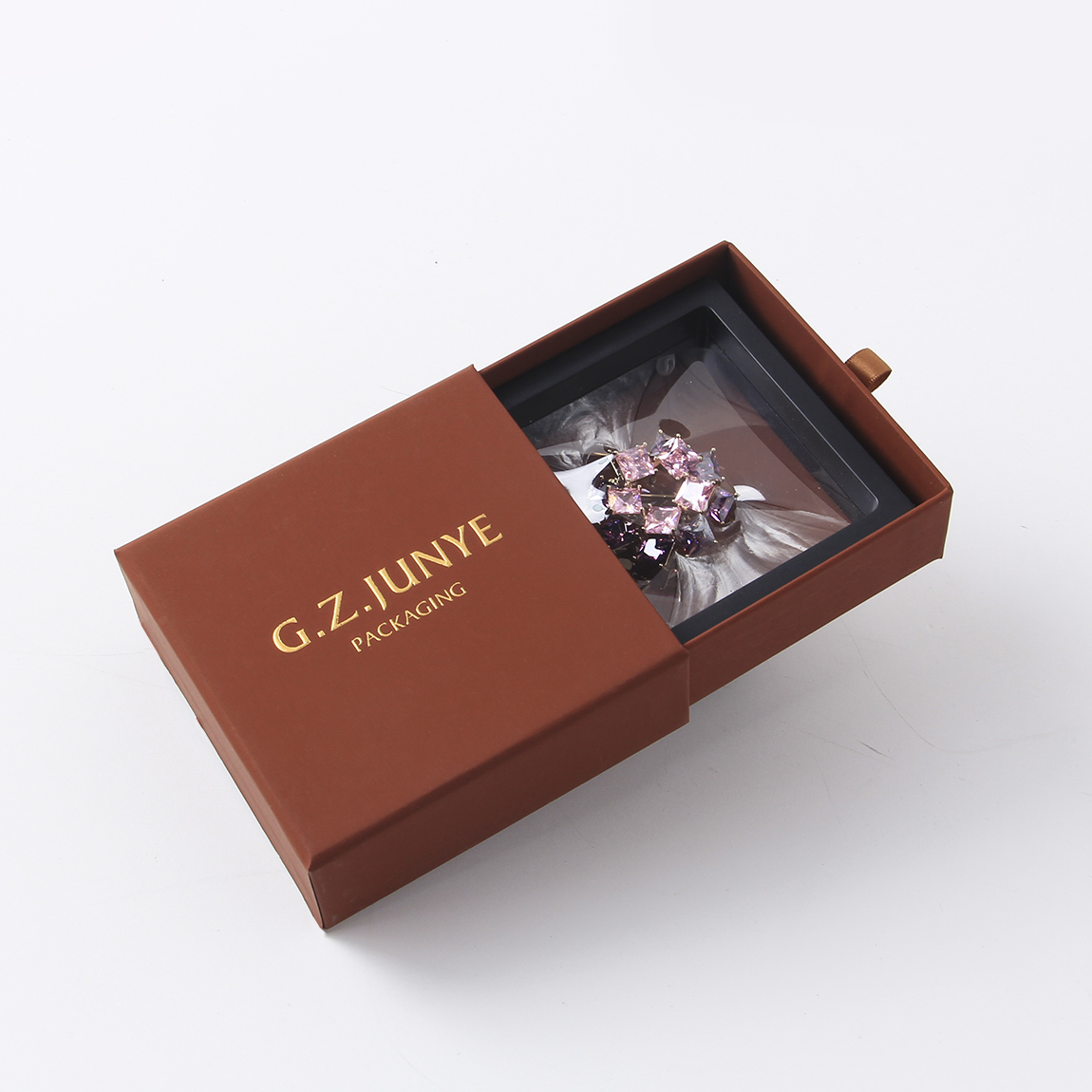 包裝盒色彩設(shè)計(jì)都是什么為主導(dǎo)的？