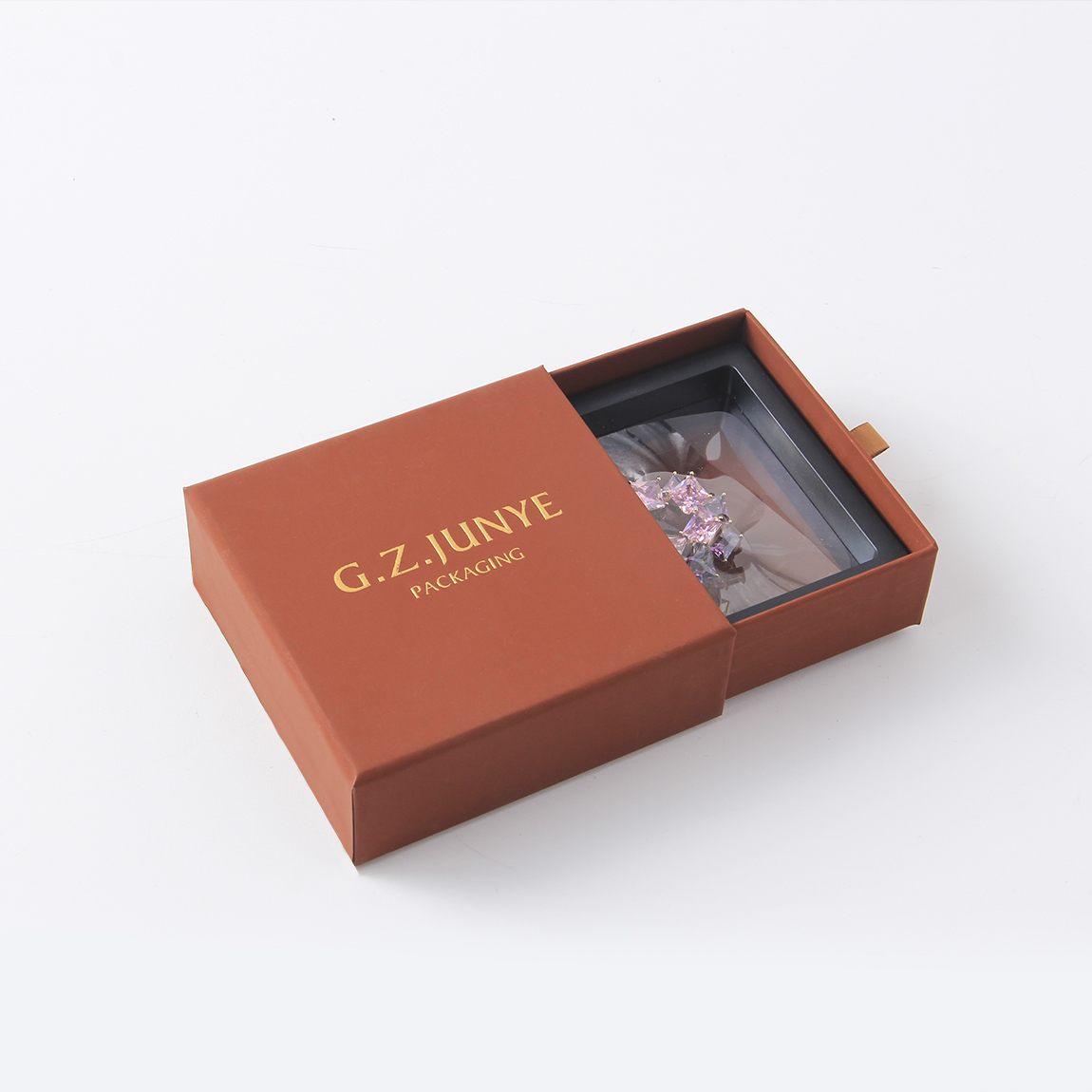 珠寶包裝盒內(nèi)托的價值與作用 珠寶包裝盒內(nèi)托的價值與作用