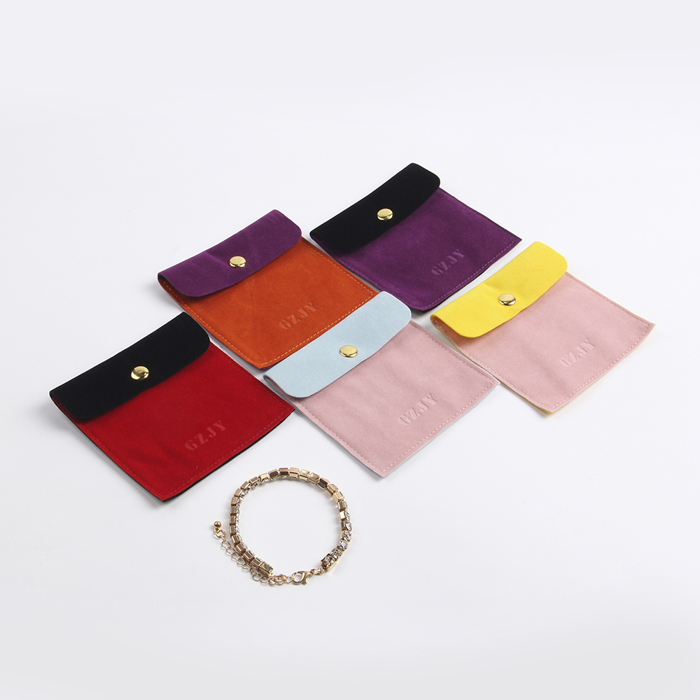 關(guān)于長短毛的絨布袋定制設(shè)計(jì)優(yōu)劣比較 關(guān)于長短毛的絨布袋定制設(shè)計(jì)優(yōu)劣比較